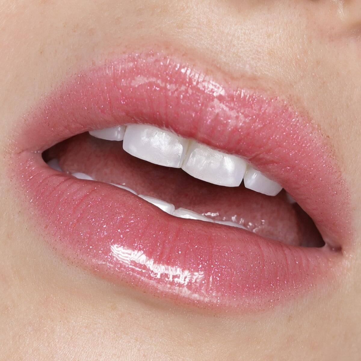 Plumping Lip Gloss (Pink Pout)